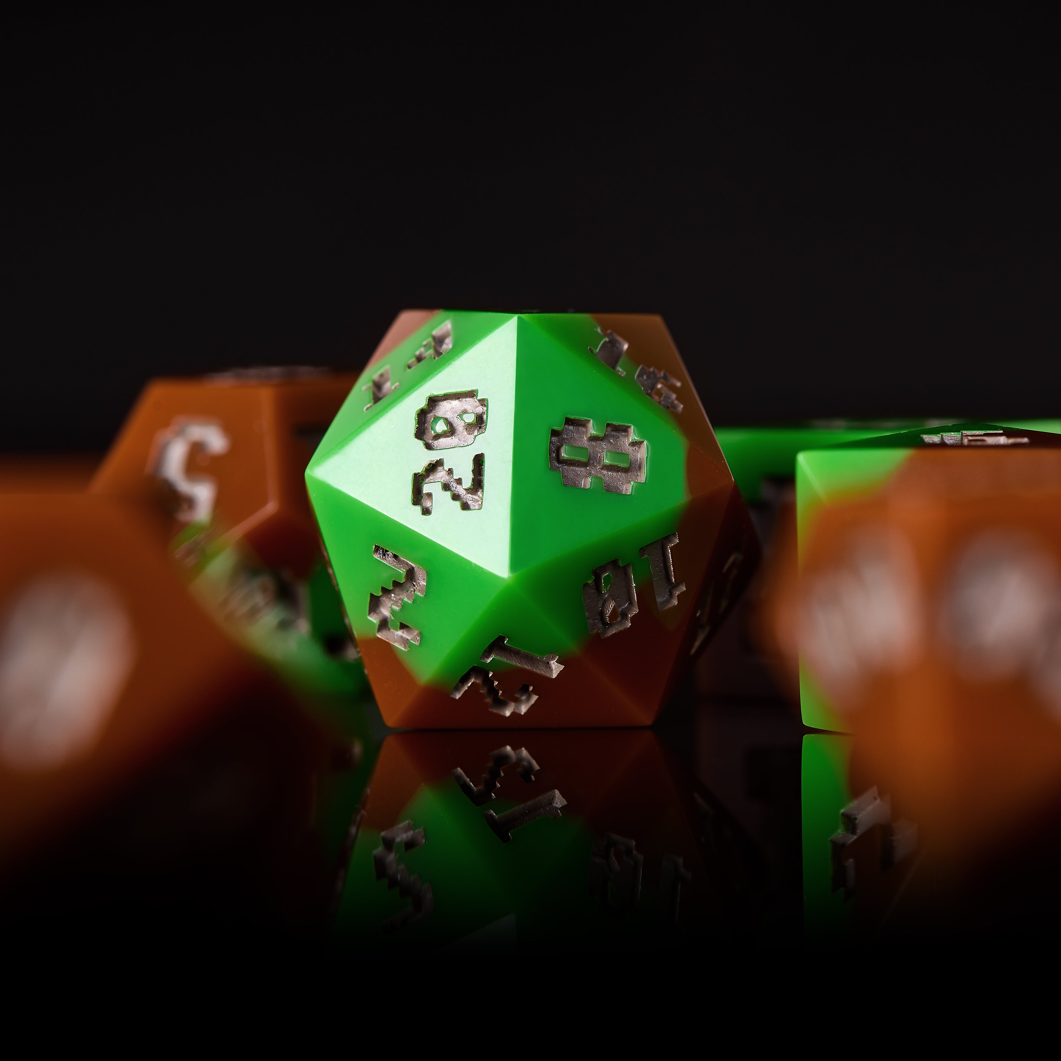 Grass Block Style DND Dice Set